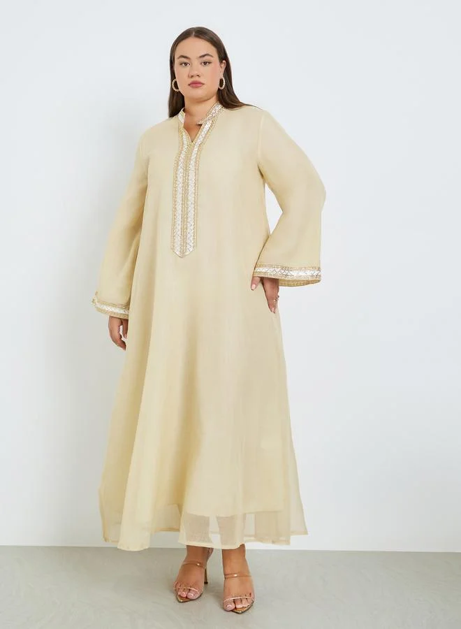 أميرة جلابية مزينة مقاس كبير